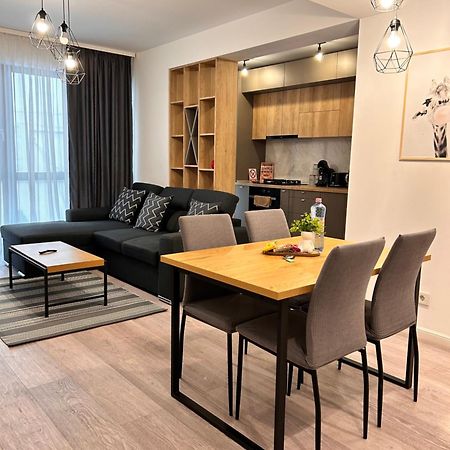 Industrial Style Apartment Bukares Bagian luar foto