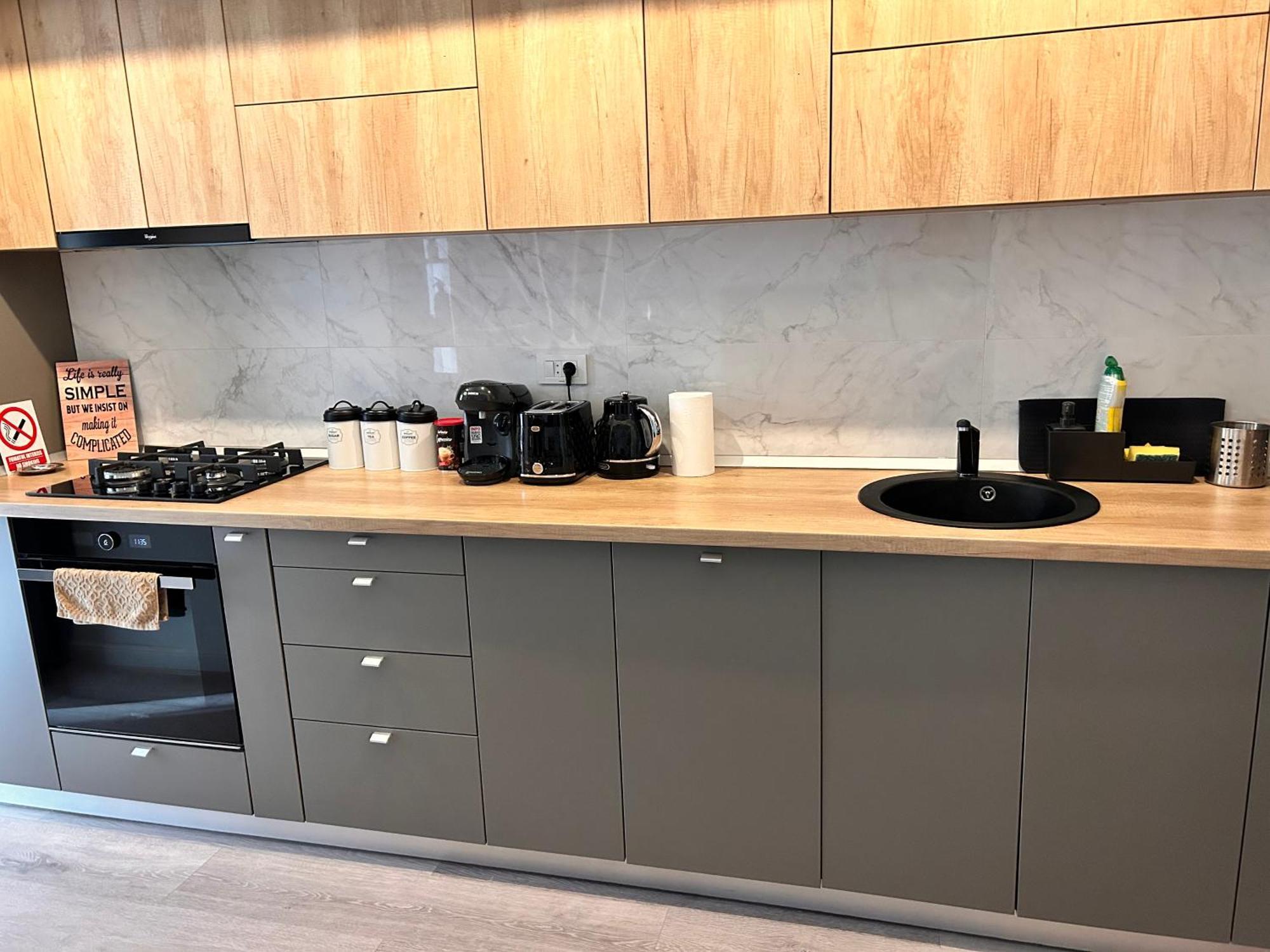 Industrial Style Apartment Bukares Bagian luar foto