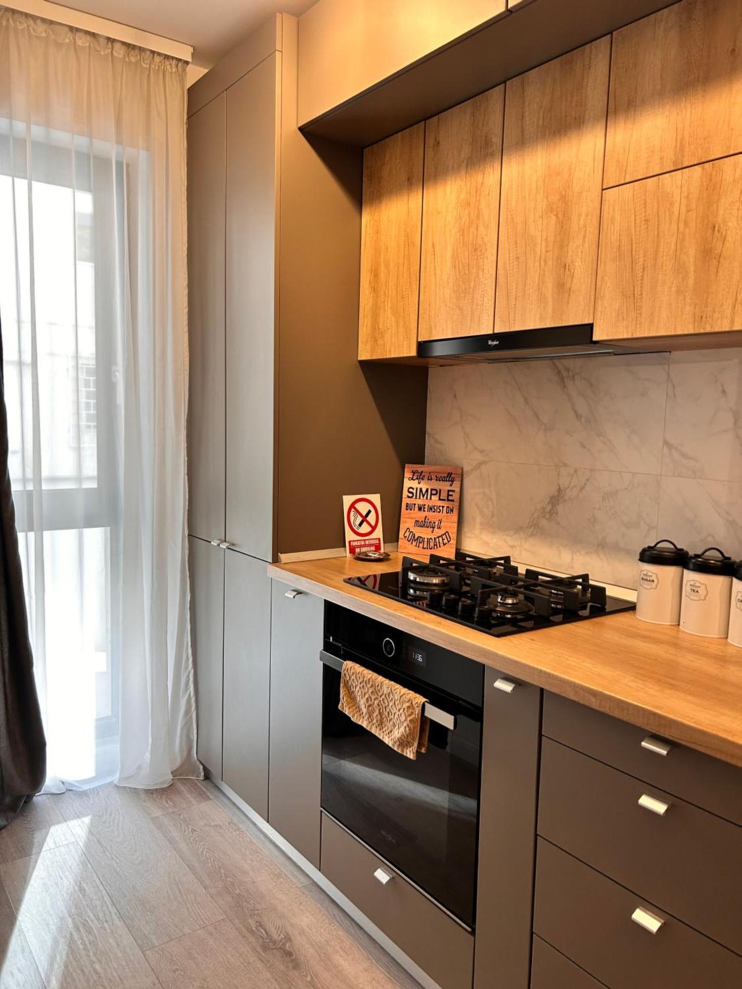 Industrial Style Apartment Bukares Bagian luar foto