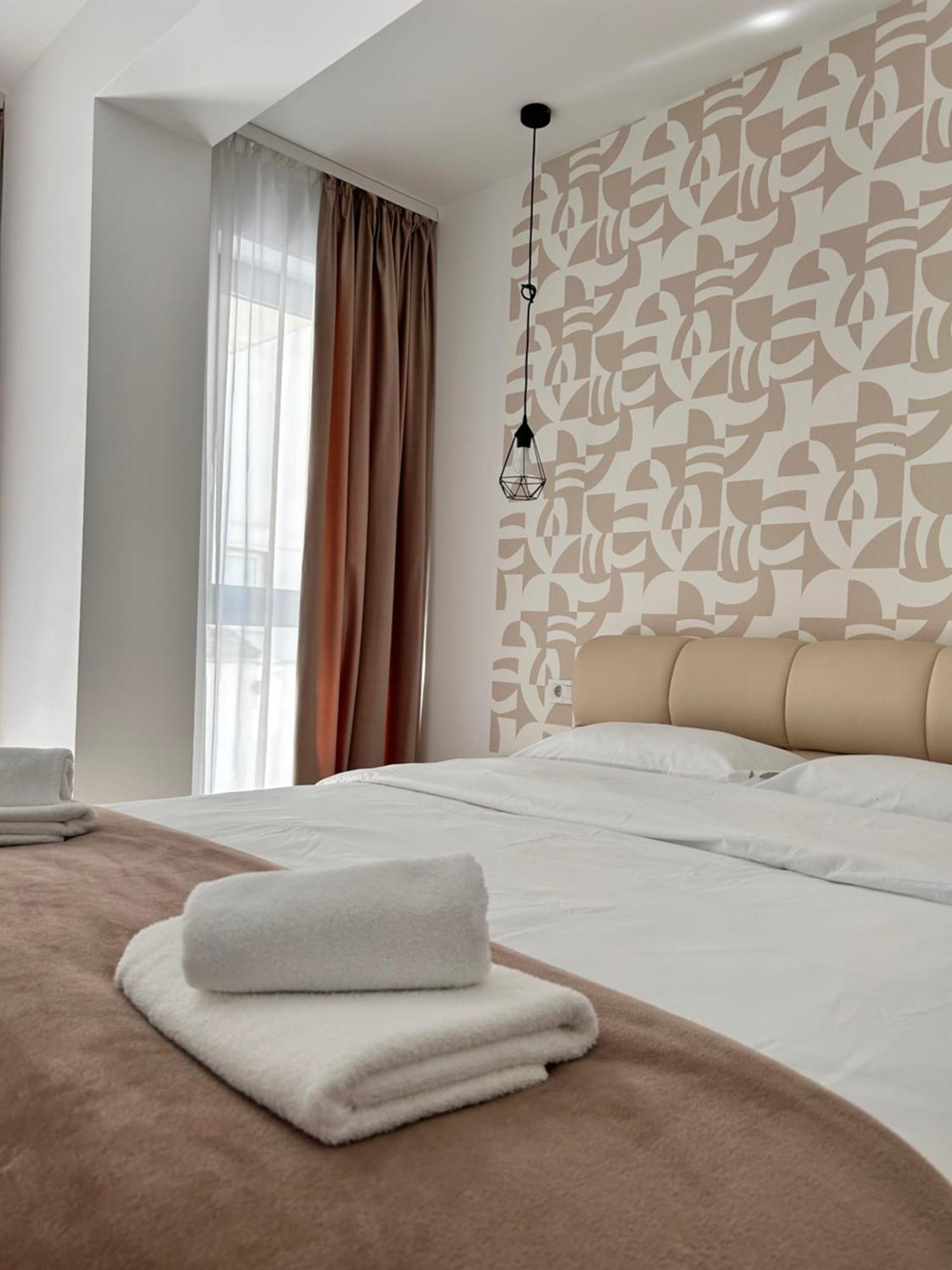 Industrial Style Apartment Bukares Bagian luar foto